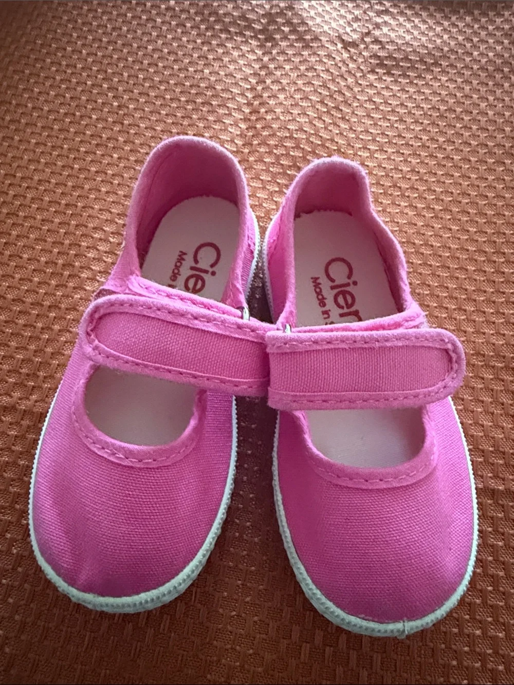 Cienta Bright Pink Canvas Mary Jane with Hook-and-Loop Strap